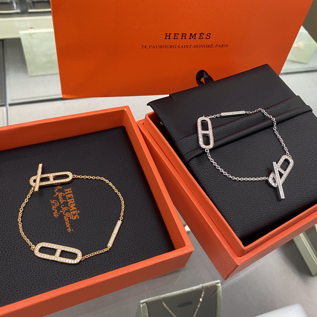 replica Hermes Diamond Paved Pig Nose Bracelet - H Lin Jewelry