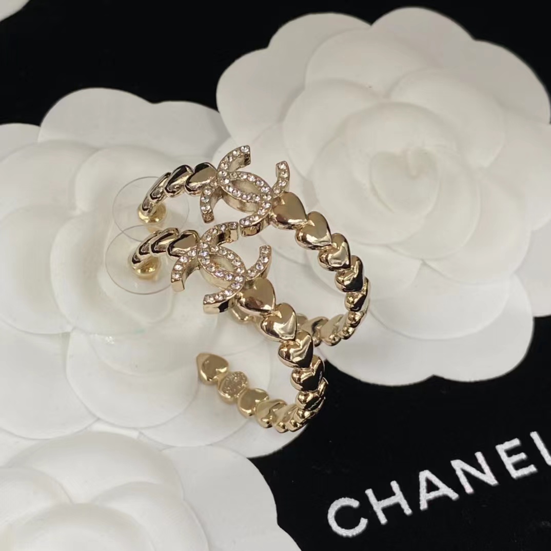 replica Chanel C Shape Earrings - H Lin Jewelry