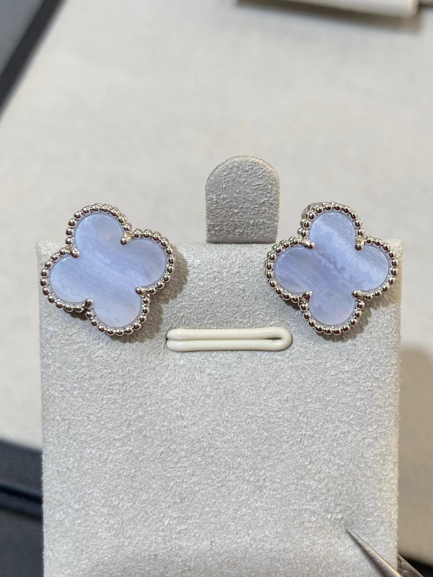 replica Van Cleef & Arpels Fog Purple Clover Earrings - H Lin Jewelry