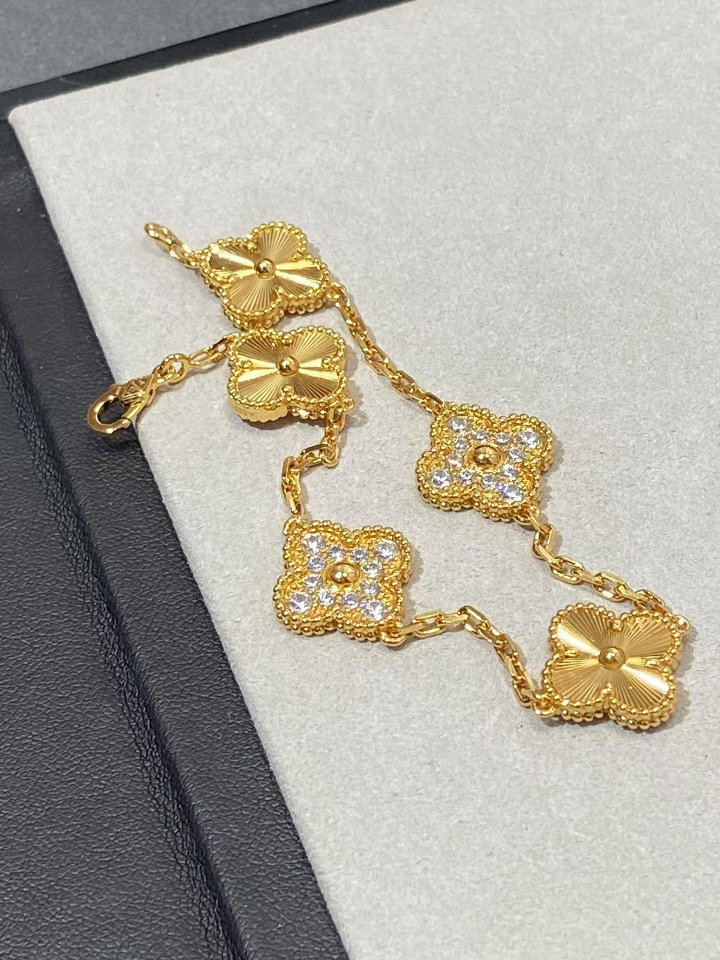 replica Van Cleef & Arpels Vintage Alhambra Bracelet 5 Motifs - H Lin Jewelry