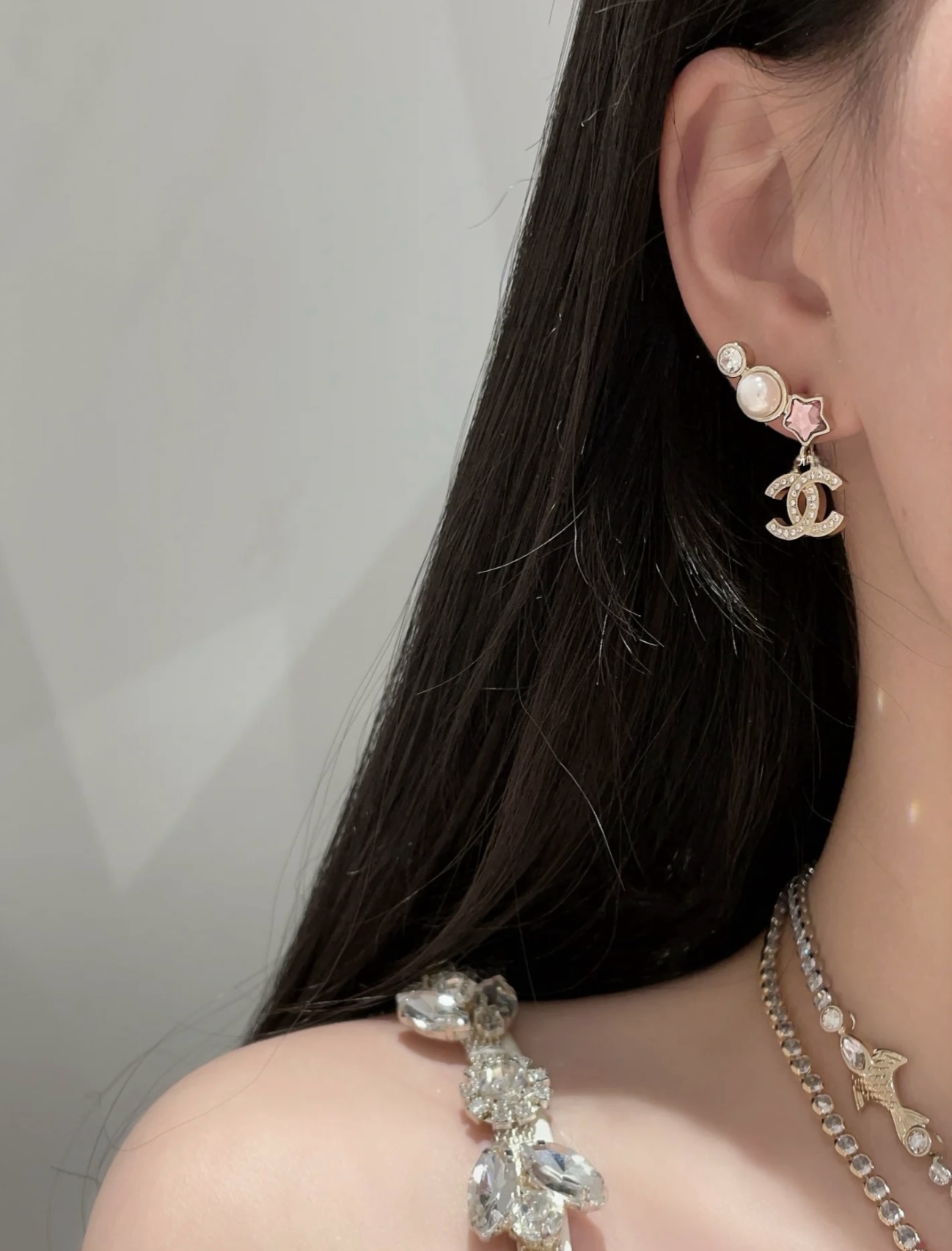 replica Chanel Rhinestone Pink Star Pearl CC Earrings - H Lin Jewelry
