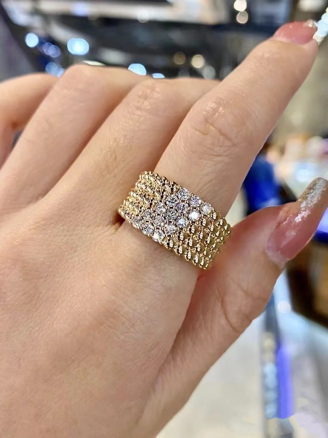 replica Van Cleef & Arpels Perlee Diamond Ring - H Lin Jewelry