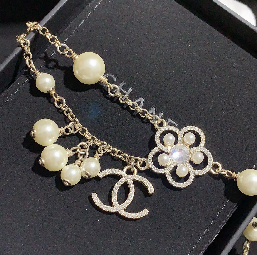 replica Chanel Pearl Flower Chain Bracelet - H Lin Jewelry