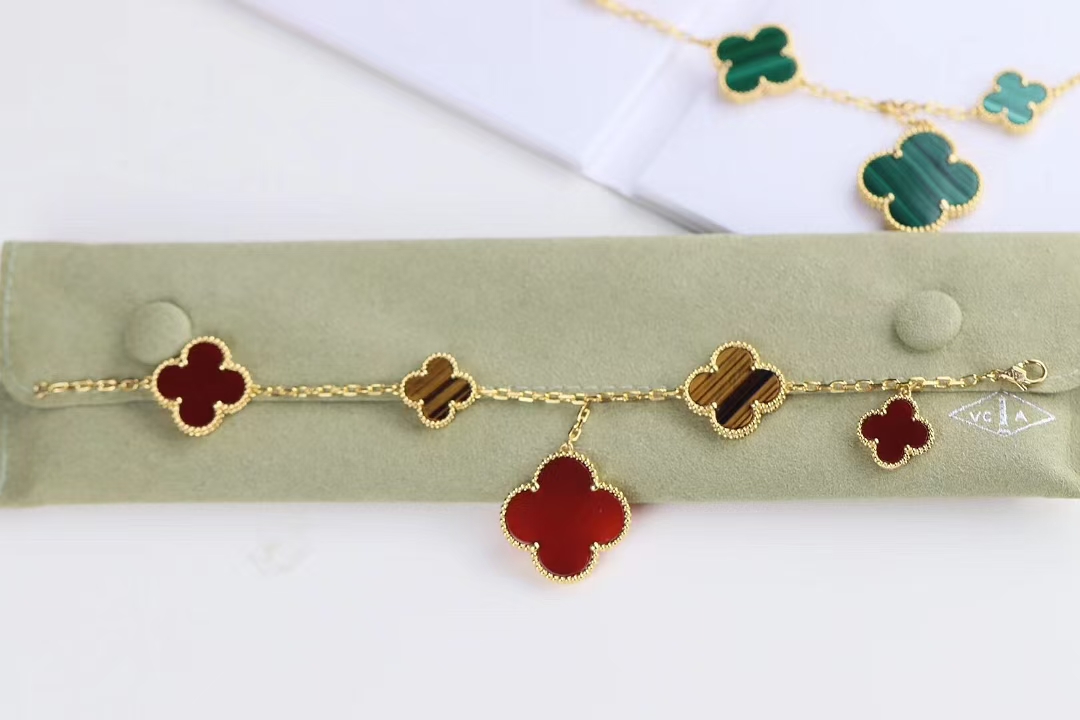 replica Van Cleef & Arpels Magic Alhambra Bracelet 5 Motifs - H Lin Jewelry