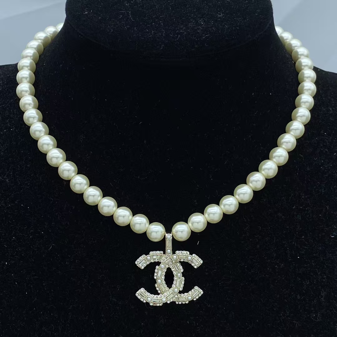 replica Chanel Big Double C Pendant Pearl Necklace - H Lin Jewelry