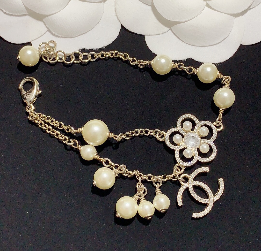 replica Chanel Pearl Flower Chain Bracelet - H Lin Jewelry