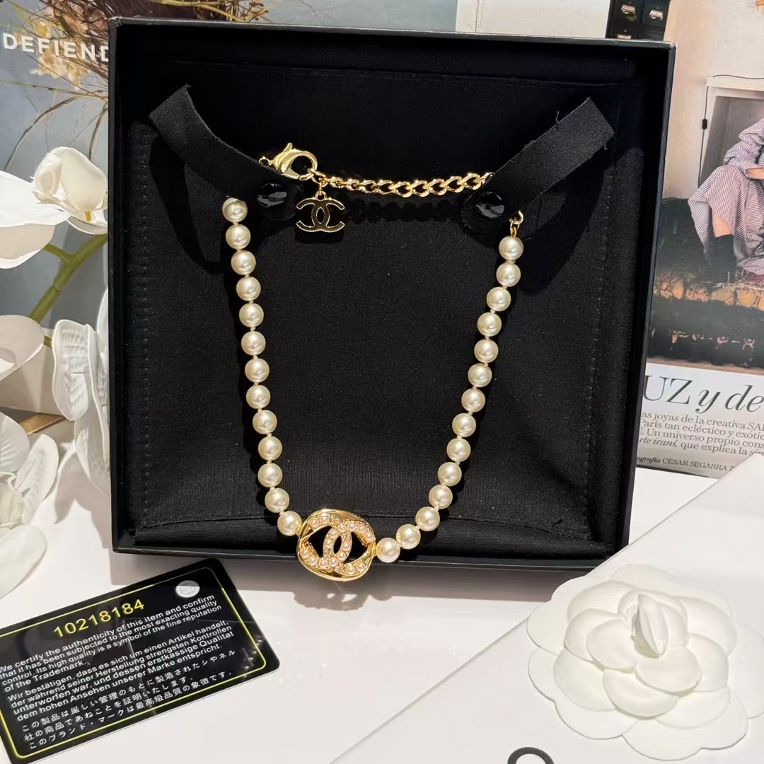replica Chanel Round Double C Pendant Pearl Choker Necklace - H Lin Jewelry