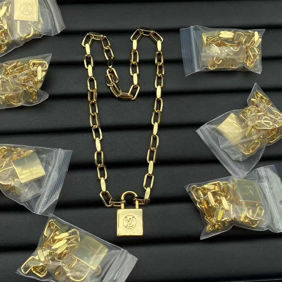 replica Louis Vuitton Chunky Chain Lock Pendant Necklace - H Lin Jewelry