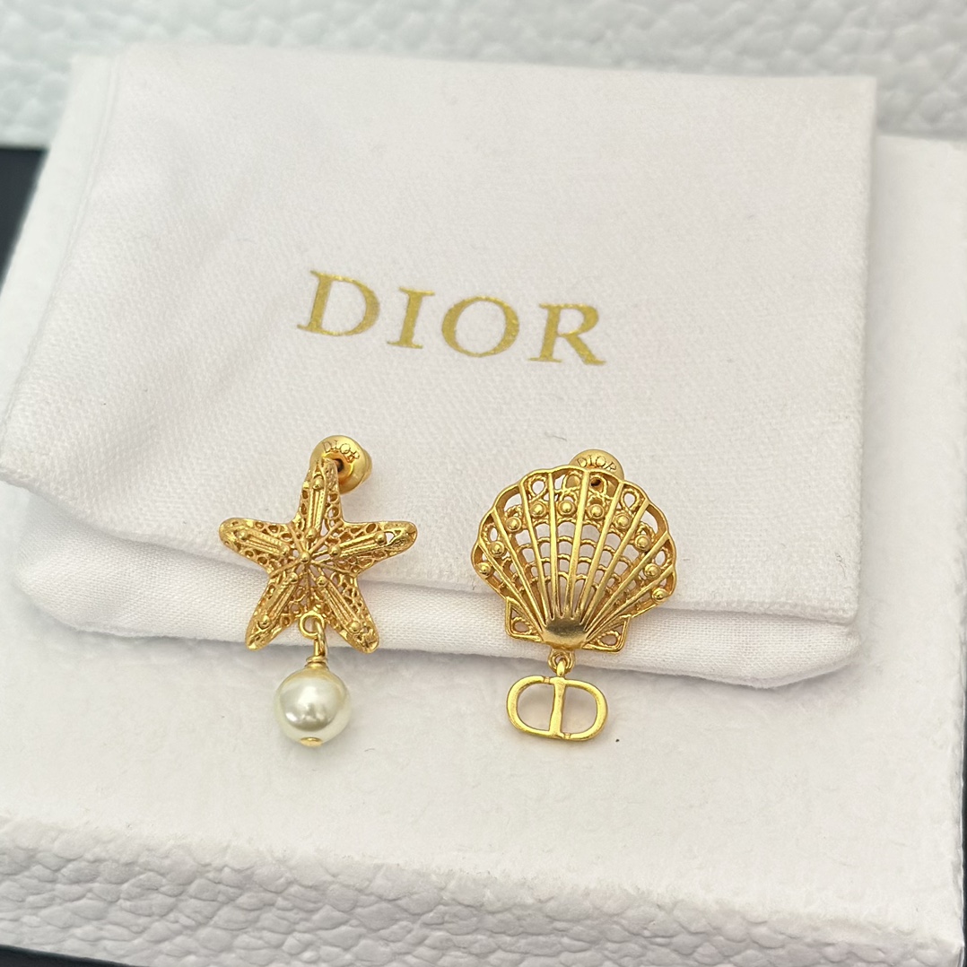 replica Dior Asymmetric Starfish and Shell Pearl Earrings - H Lin Jewelry