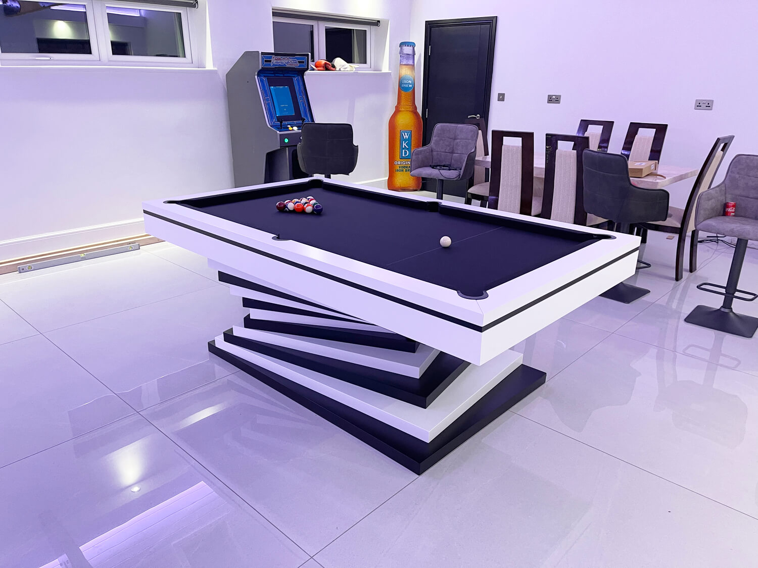 The Harmani Slate Bed Pool Table