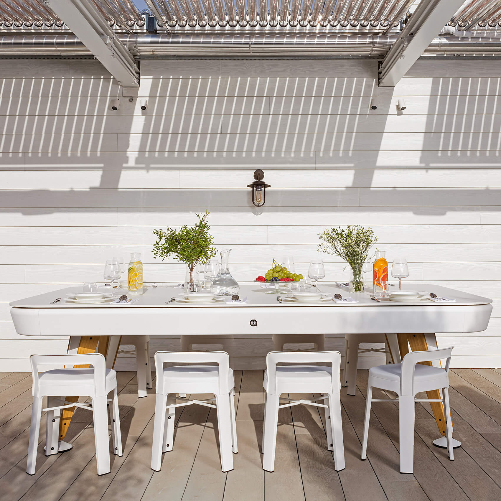 RS Barcelona Diagonal Outdoor American Fibre Bed Pool Dining Table