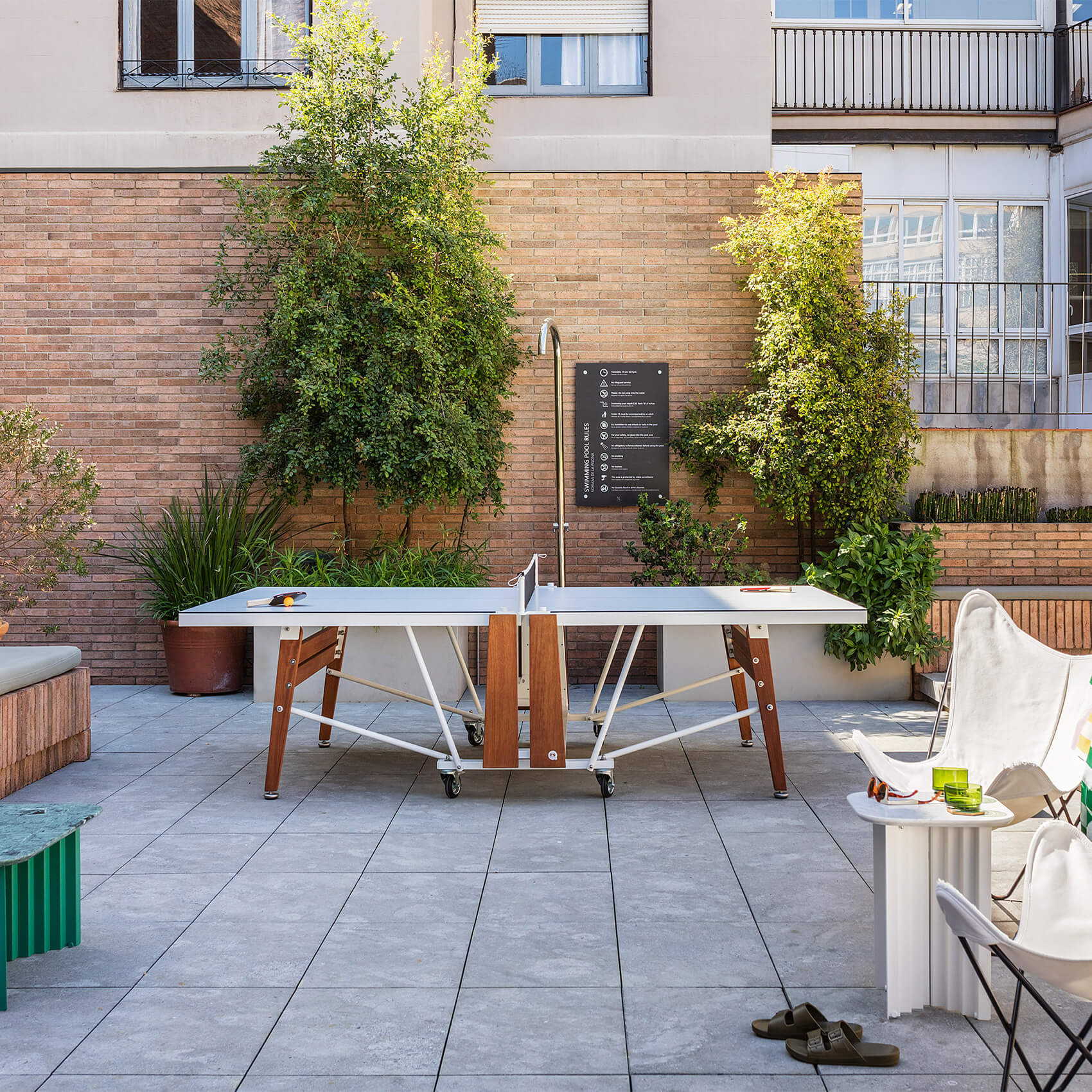 RS Folding Indoor/Outdoor Table Tennis Table