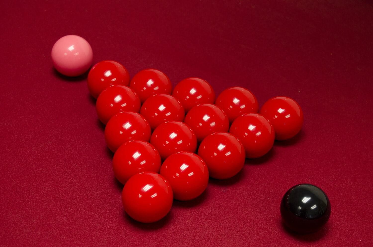 Strikeworth 2-Inch 22 Ball Snooker Set