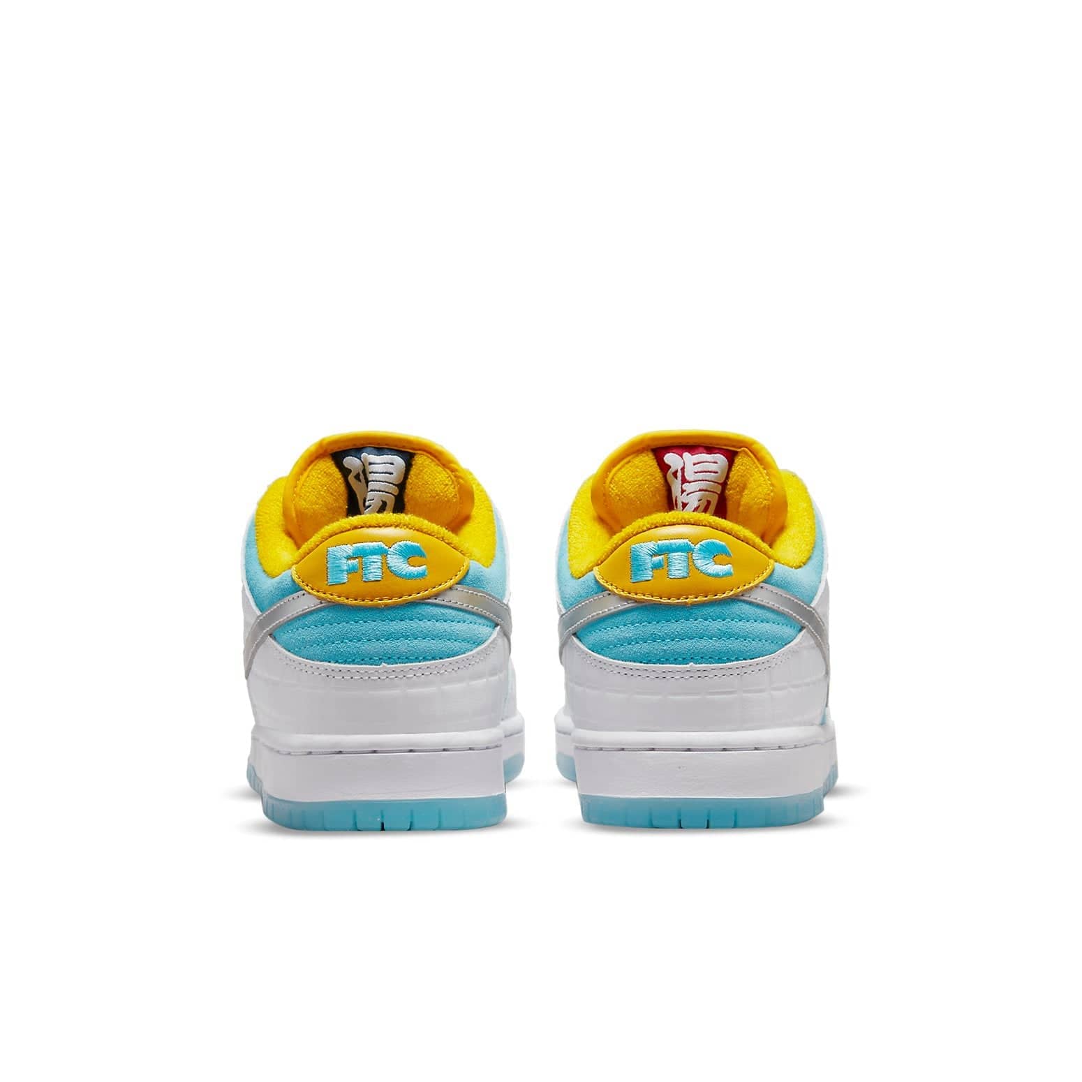 Nike x FTC SB Dunk Low  Lagoon Pulse - Nike x FTC SB Dunk Low  Lagoon Pulse - Yeezy Boost 350