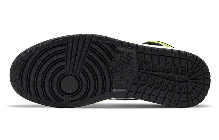 Air Jordan 1 Retro High OG  Volt Gold - Air Jordan 1 Retro High OG  Volt Gold - Yeezy Boost 350