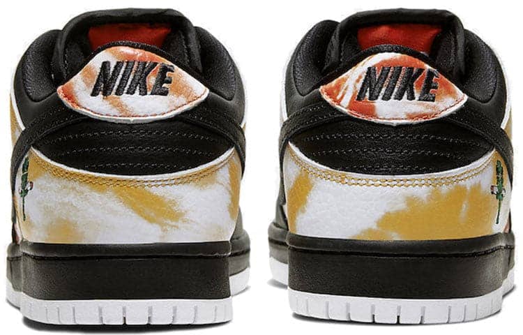 Nike SB Dunk Low  Tie-Dye Raygun Black - Nike SB Dunk Low  Tie-Dye Raygun Black - Yeezy Boost 350