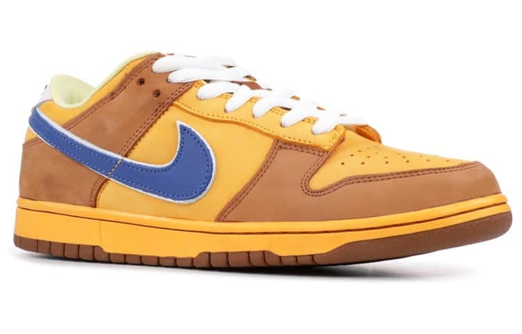 Nike SB Dunk Low Premium  Newcastle Brown Ale - Nike SB Dunk Low Premium  Newcastle Brown Ale - Yeezy Boost 350
