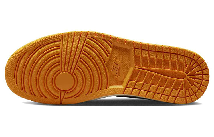 Air Jordan 1 Retro High OG  Yellow Toe white - Air Jordan 1 Retro High OG  Yellow Toe white - Yeezy Boost 350