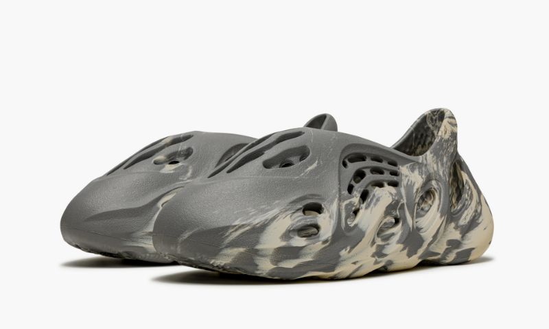 YZY Foam RNNR MXT Moon Gray - YZY Foam RNNR MXT Moon Gray - Yeezy Boost 350