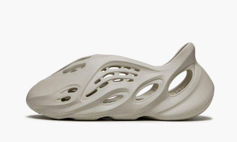 YZY Foam RNNR Sand - YZY Foam RNNR Sand - Yeezy Boost 350