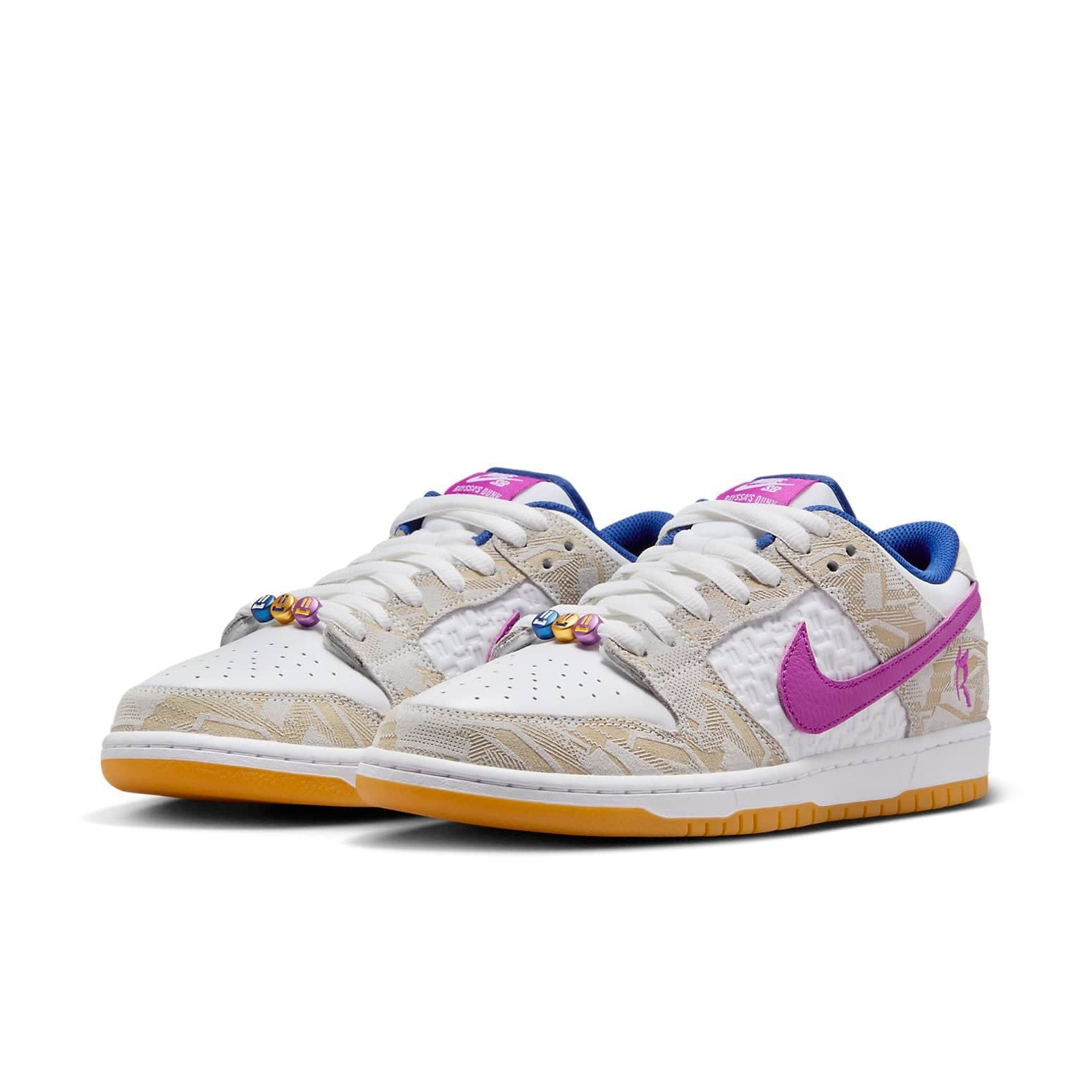 Nike SB Dunk Low  Rayssa Leal - Nike SB Dunk Low  Rayssa Leal - Yeezy Boost 350