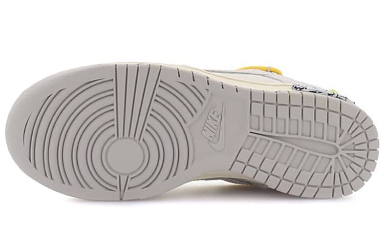 Nike x Off-White Dunk Low  Lot 39 of 50 - Nike x Off-White Dunk Low  Lot 39 of 50 - Yeezy Boost 350