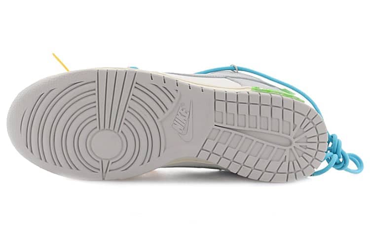 Nike x Off-White Dunk Low  Lot 02 of 50 - Nike x Off-White Dunk Low  Lot 02 of 50 - Yeezy Boost 350