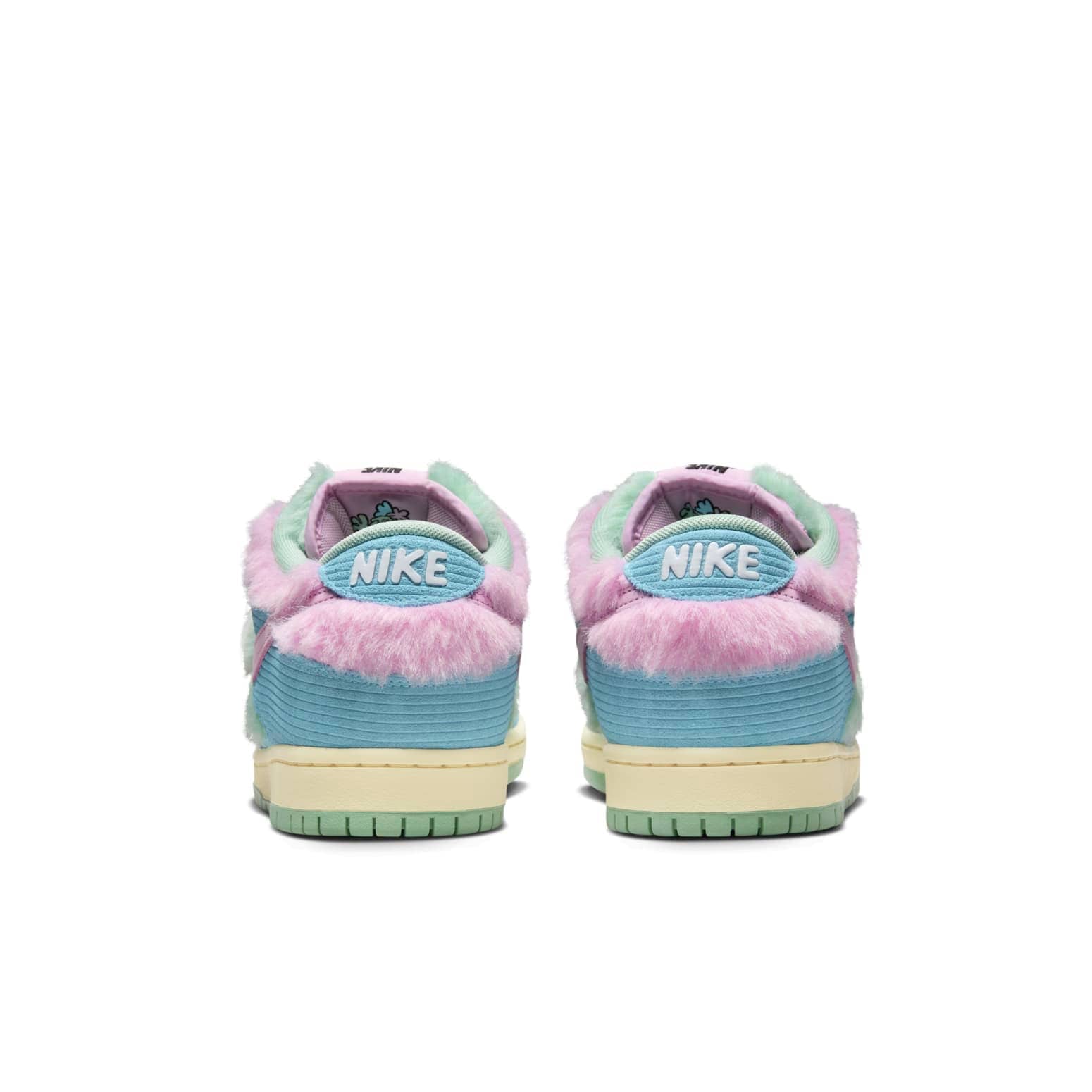 Nike x Verdy SB Dunk Low  Visty - Nike x Verdy SB Dunk Low  Visty - Yeezy Boost 350