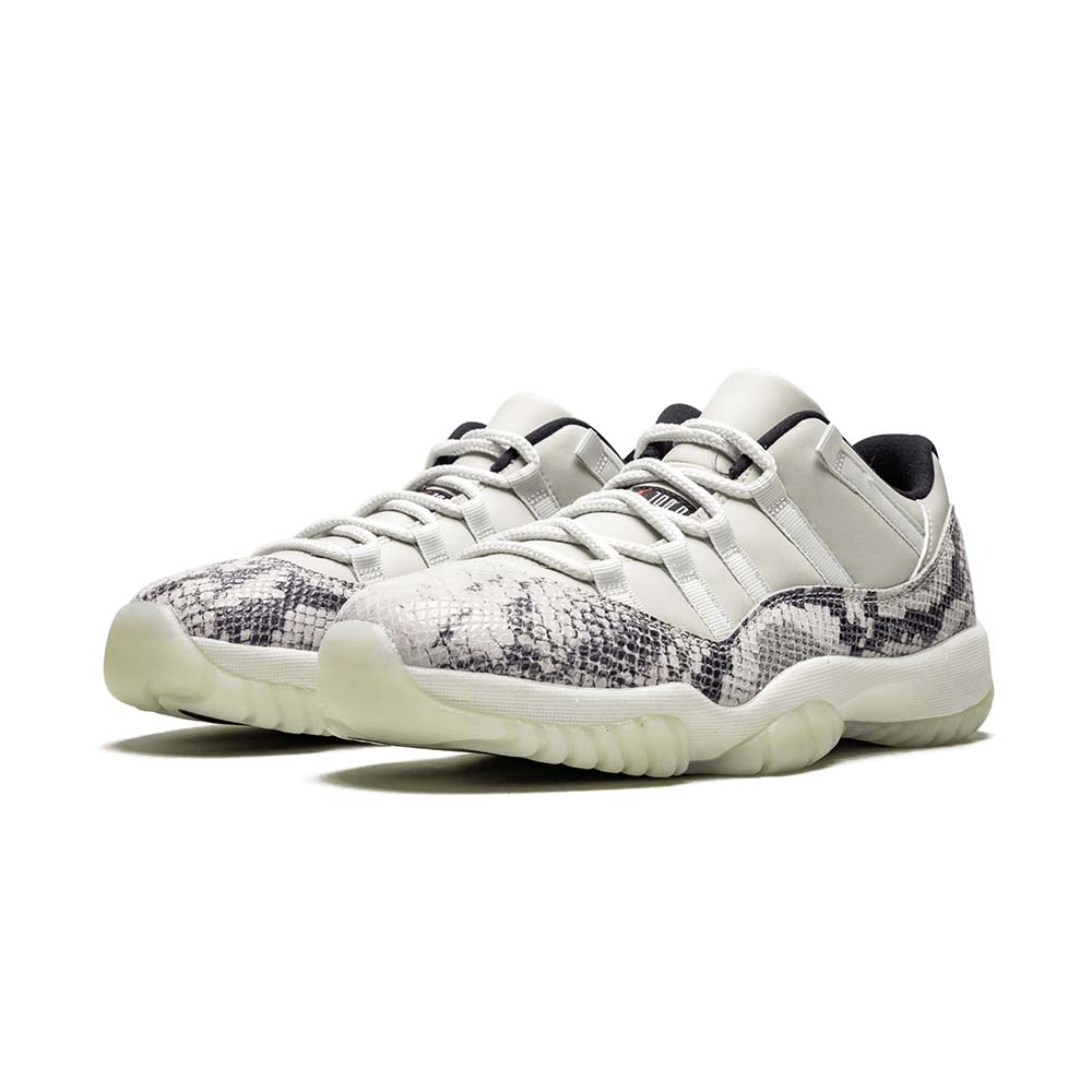 Air Jordan 11 Retro Low Snakeskin Light Bone - Air Jordan 11 Retro Low Snakeskin Light Bone - Yeezy Boost 350