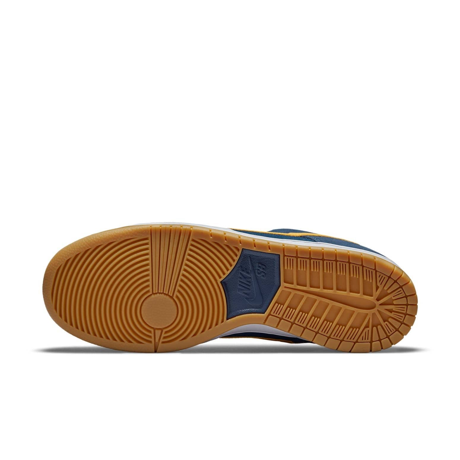 Nike SB Dunk Low  Catalonia - Nike SB Dunk Low  Catalonia - Yeezy Boost 350