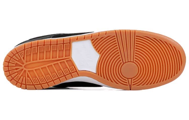 Nike Dunk Low Premium SB QS  Nontourage - Nike Dunk Low Premium SB QS  Nontourage - Yeezy Boost 350