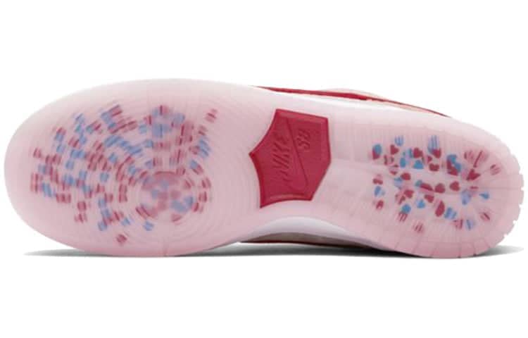 Nike x StrangeLove SB Dunk Low  Valentine s Day - Nike x StrangeLove SB Dunk Low  Valentine s Day - Yeezy Boost 350