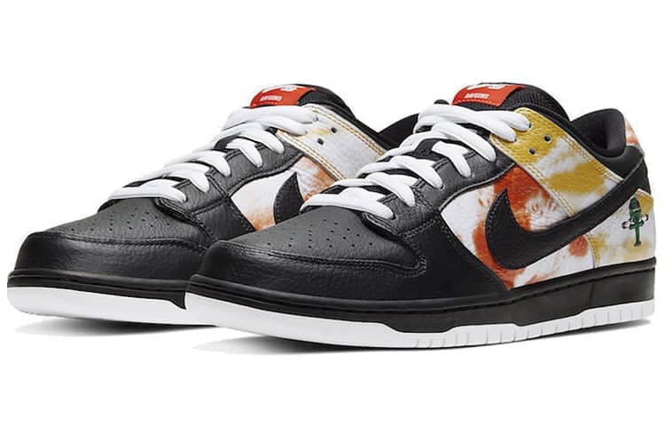 Nike SB Dunk Low  Tie-Dye Raygun Black - Nike SB Dunk Low  Tie-Dye Raygun Black - Yeezy Boost 350