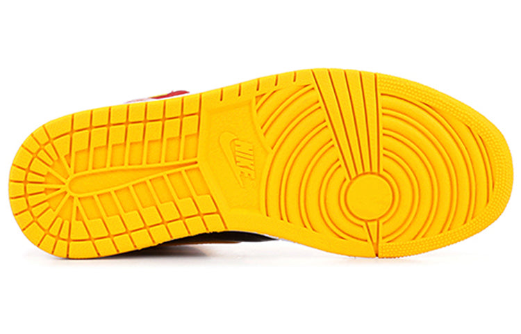 Air Jordan 1 Retro High OG  Highlight Reel - Air Jordan 1 Retro High OG  Highlight Reel - Yeezy Boost 350