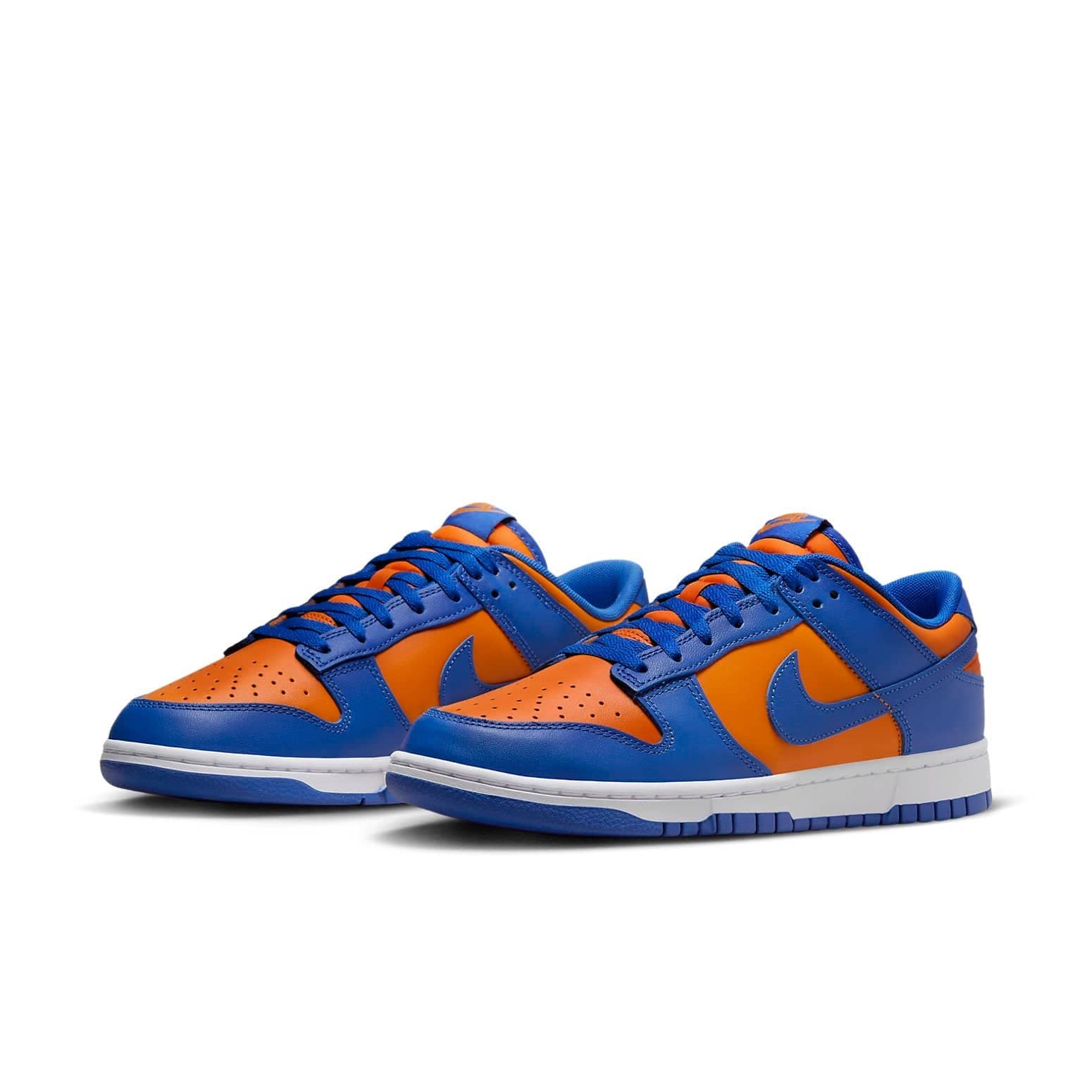 Nike Dunk Low  Knicks - Nike Dunk Low  Knicks - Yeezy Boost 350