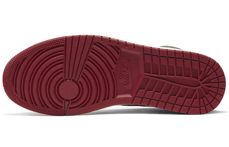 Air Jordan 1 Retro High OG  Bloodline - Air Jordan 1 Retro High OG  Bloodline - Yeezy Boost 350