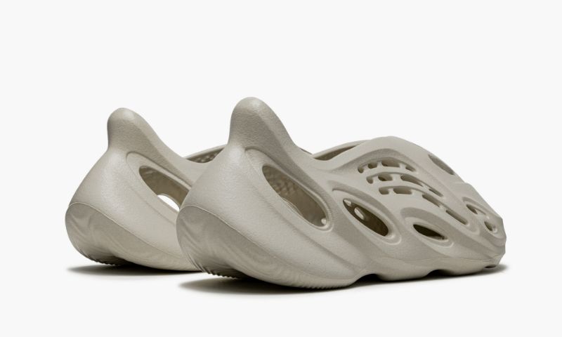 YZY Foam RNNR Sand - YZY Foam RNNR Sand - Yeezy Boost 350