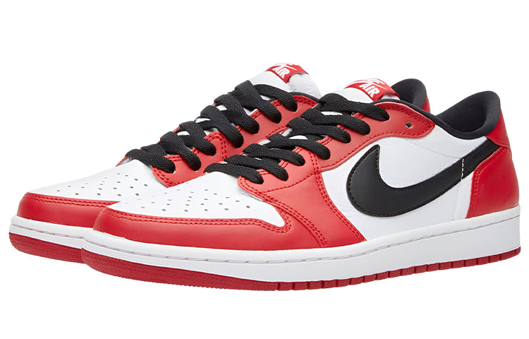 Air Jordan 1 Retro Low OG  Chicago - Air Jordan 1 Retro Low OG  Chicago - Yeezy Boost 350