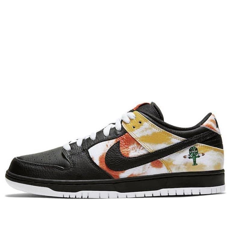 Nike SB Dunk Low  Tie-Dye Raygun Black - Nike SB Dunk Low  Tie-Dye Raygun Black - Yeezy Boost 350
