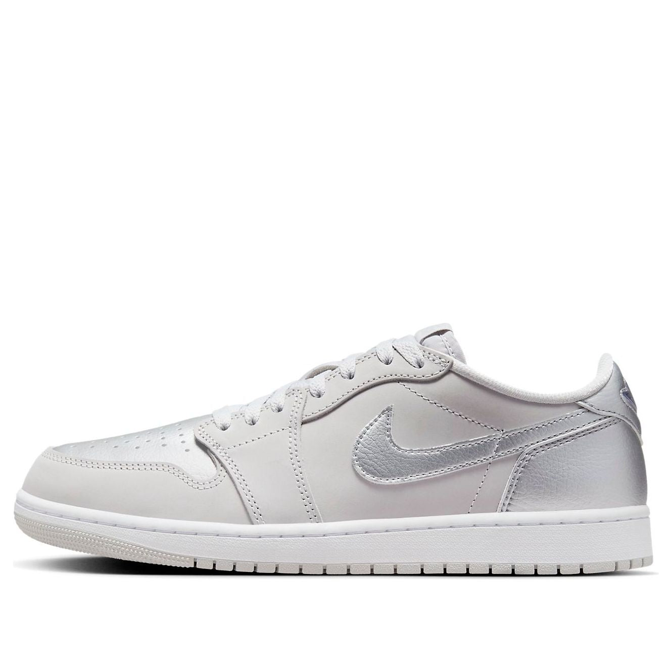 Air Jordan 1 Retro Low OG  Metallic Silver - Air Jordan 1 Retro Low OG  Metallic Silver - Yeezy Boost 350