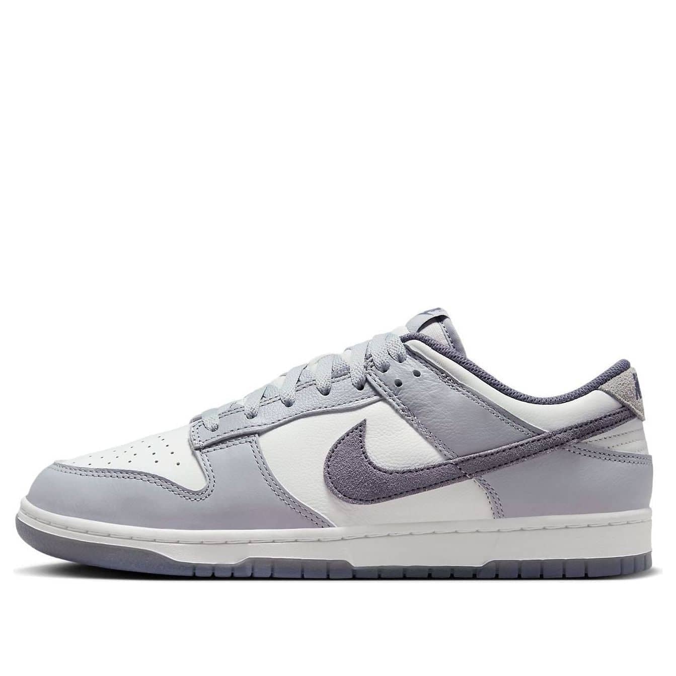 Nike Dunk Low SE  Light Carbon - Nike Dunk Low SE  Light Carbon - Yeezy Boost 350