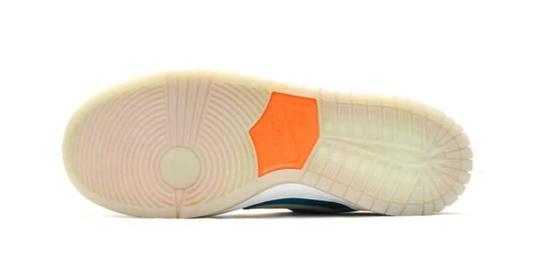 Nike Dunk Low Premium SB QS  Mia Skate Shop 10th Year Anniversary - Nike Dunk Low Premium SB QS  Mia Skate Shop 10th Year Anniversary - Yeezy Boost 350