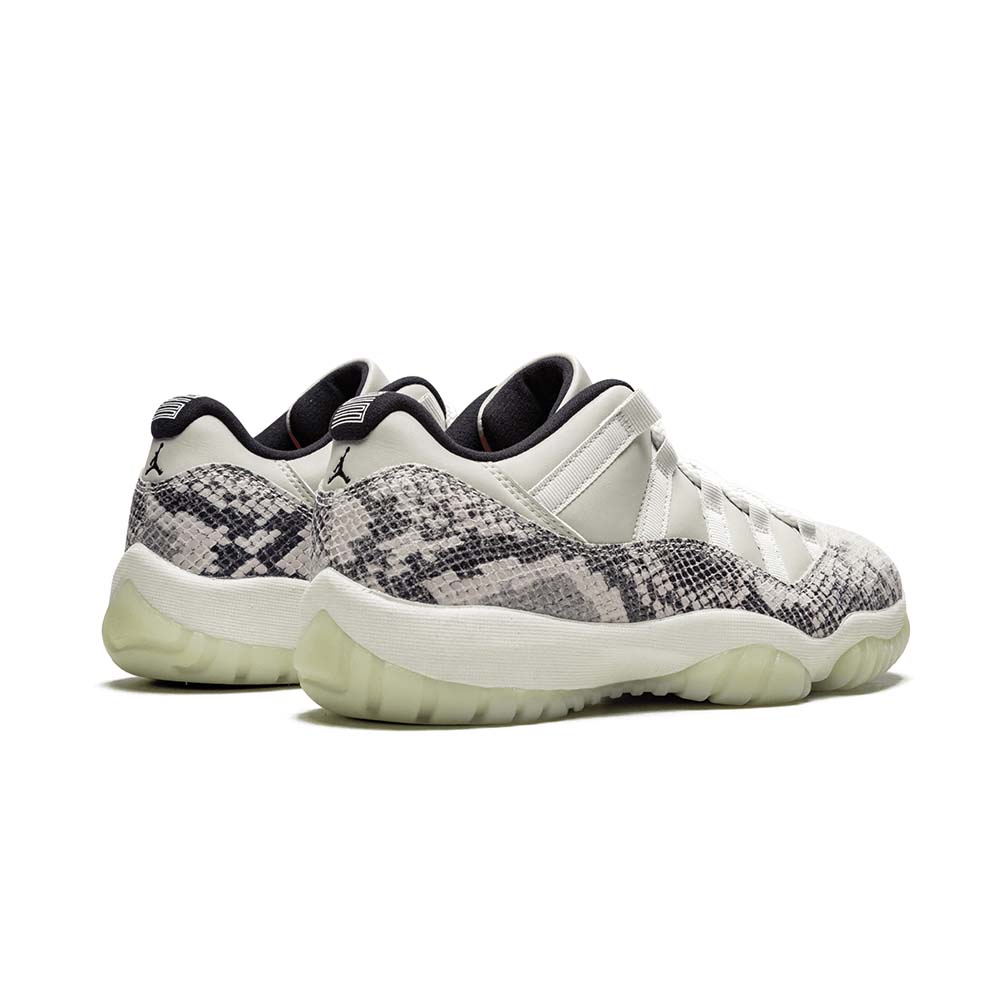 Air Jordan 11 Retro Low Snakeskin Light Bone - Air Jordan 11 Retro Low Snakeskin Light Bone - Yeezy Boost 350