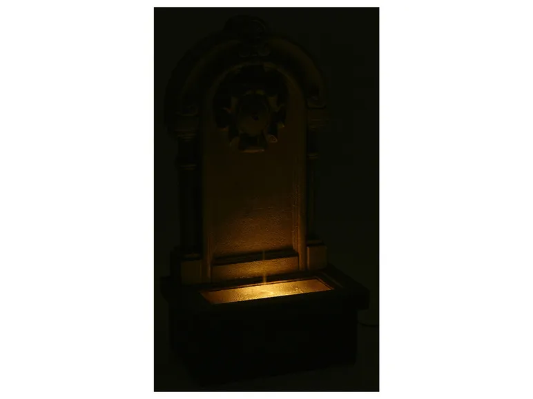 Gartenbrunnen mit LEDs und Solar-Panel