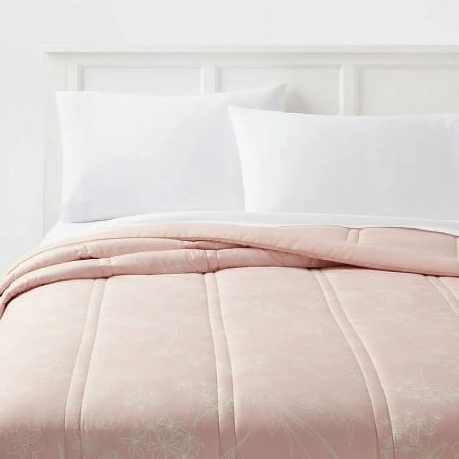 King Lofty Microfiber Printed Comforter Light Pink/White Floral - Room Essentials™: Eco-Friendly, All-Season, Channel Quilted