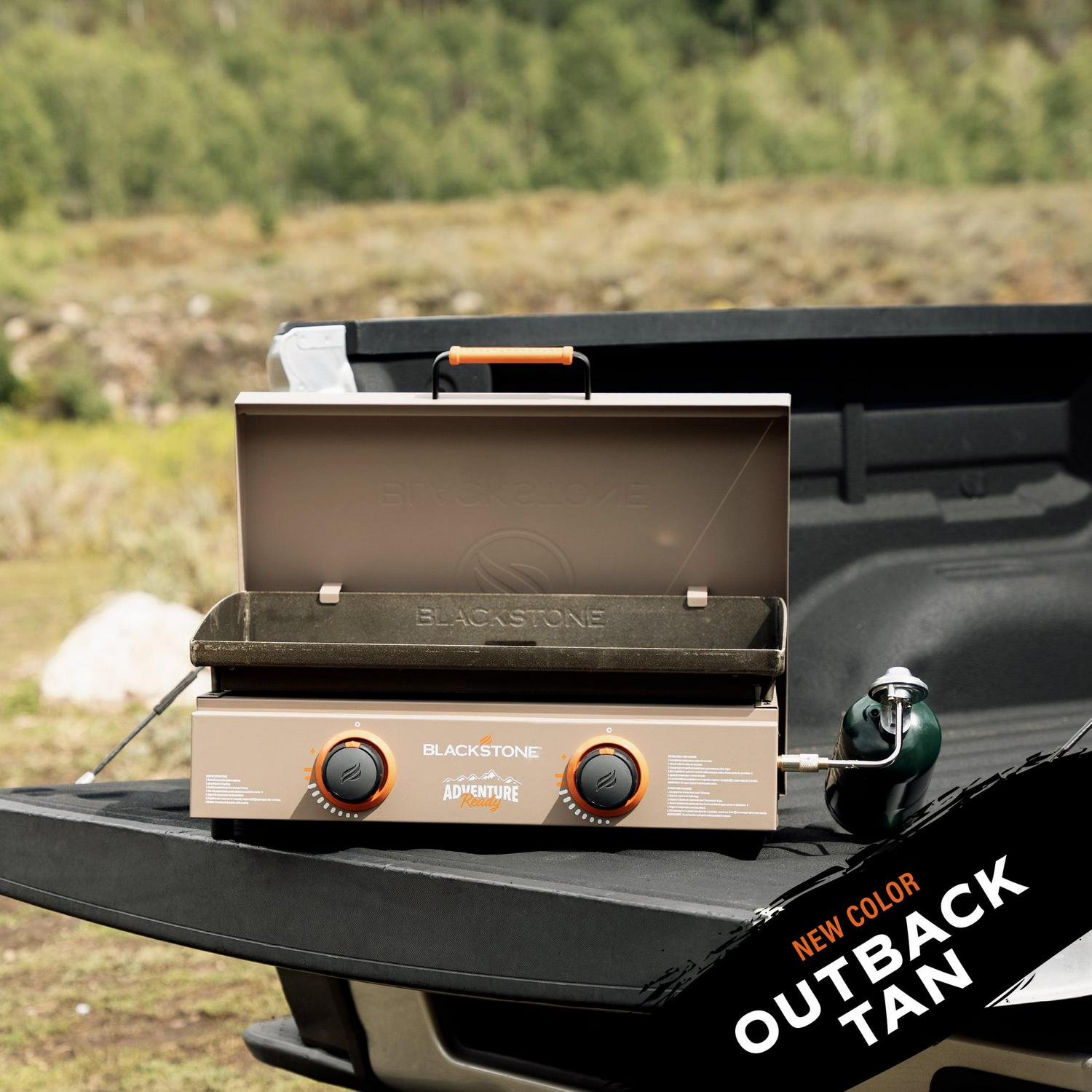 Blackstone Adventure Ready 22 Propane Griddle Gift Set in Outback Tan