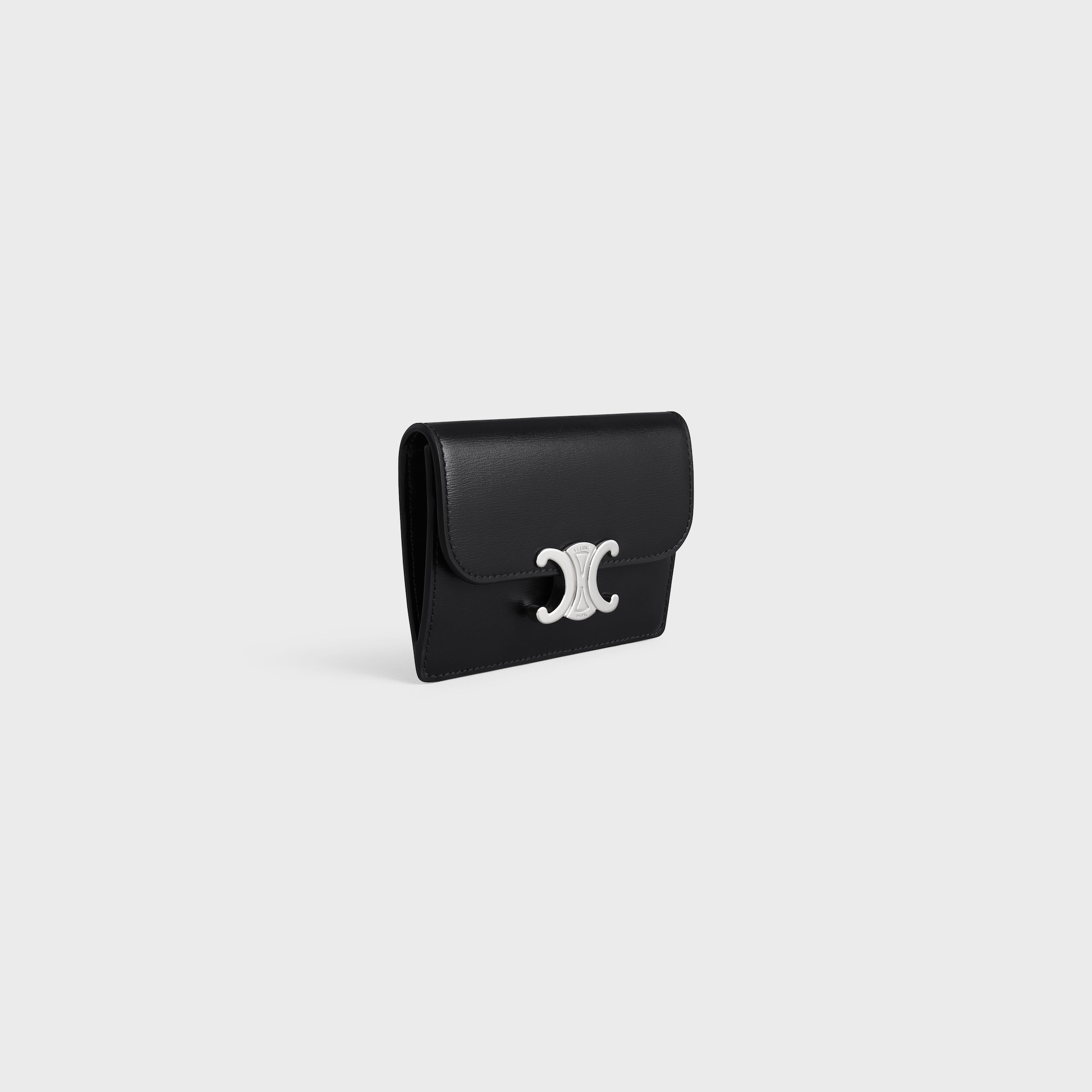Replicate CARD HOLDER WITH FLAP TRIOMPHE IN SHINY CALFSKIN BLACK(1:1 replica)