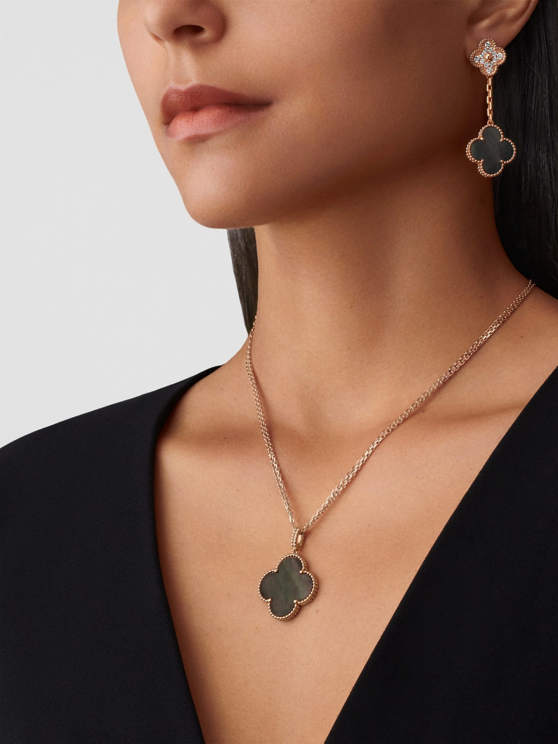 Replicate Magic Alhambra earrings, 2 motifs(1:1 replica)