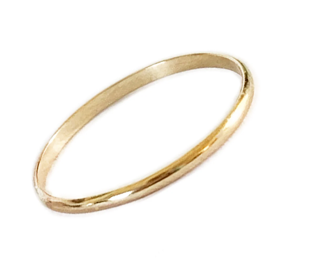 Bague de doigt en or 14 carats à dôme bas de 1 mm