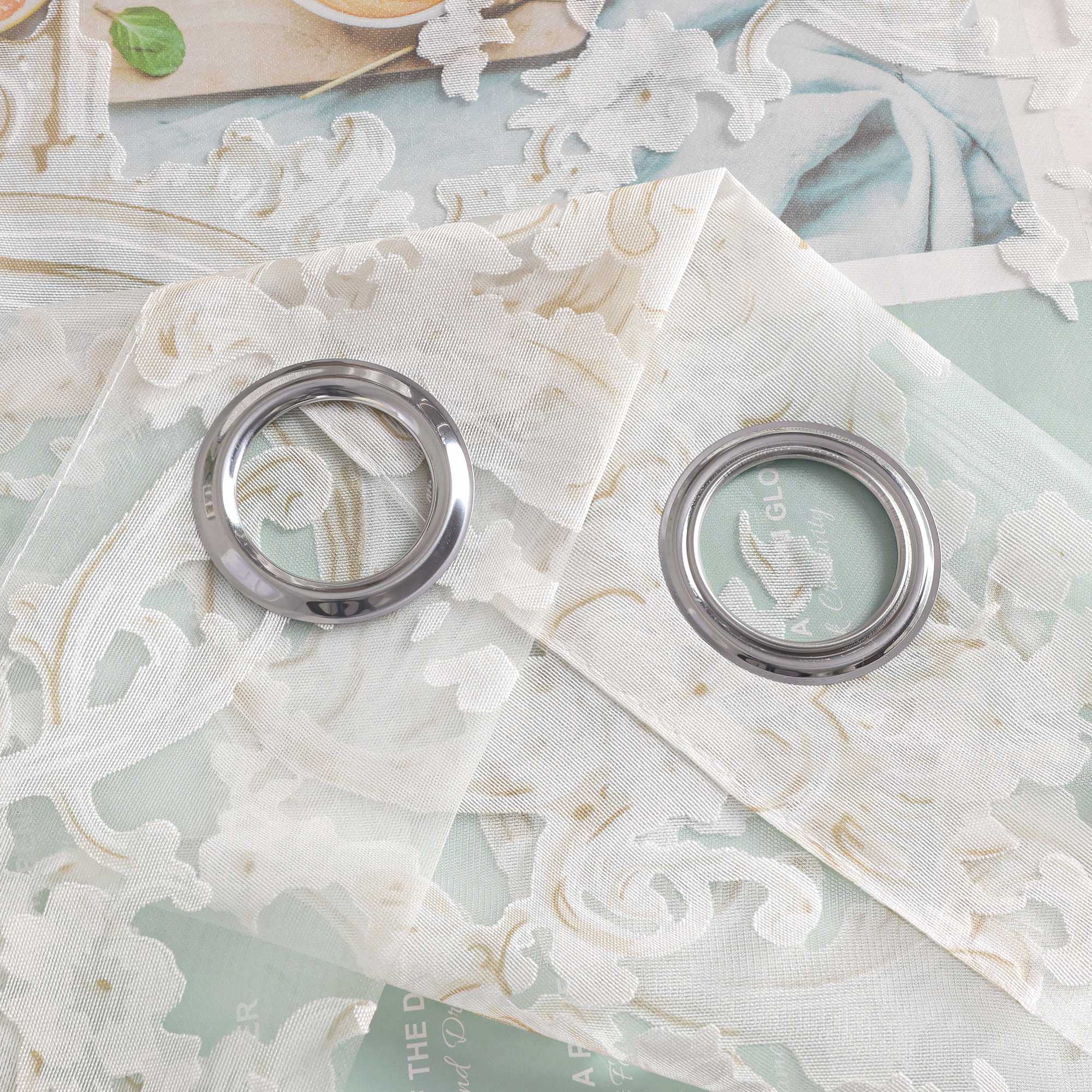 Eleganter Ösenschal mit Phönixblütenmuster | Transparente Voile Gardine für Schlafzimmer und Wohnzimmer